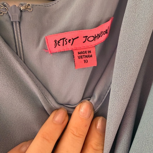 Betsey Johnson - Classic Sleeveless Light Blue Sheath Dress - Picture 2 of 2